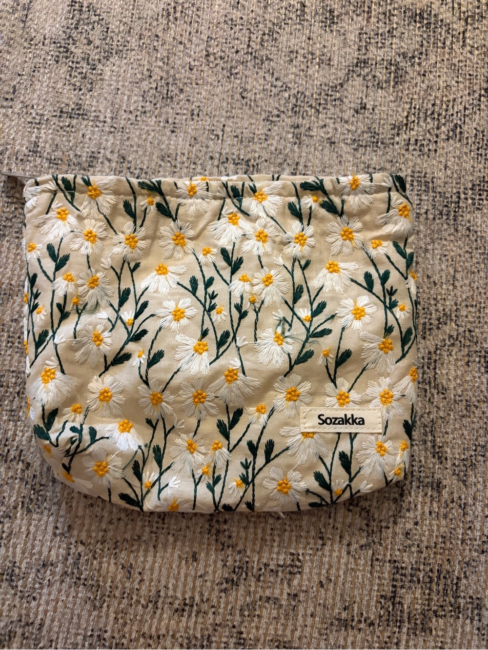 Sozakka Floral Embroidered Pouch — Cream with White & Yellow Daisies